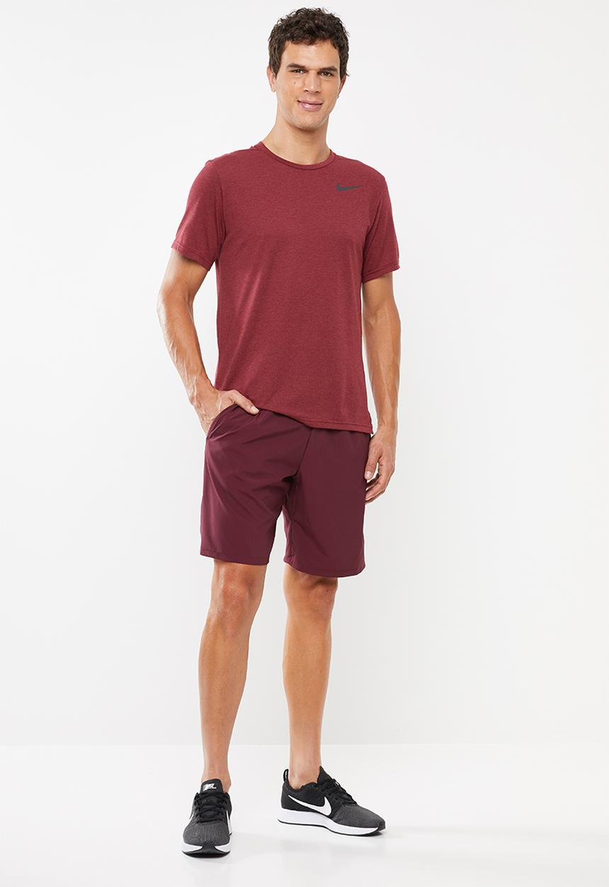 Nike - Breathe dry short sleeve top - burgundy