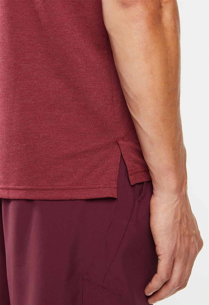 Nike - Breathe dry short sleeve top - burgundy
