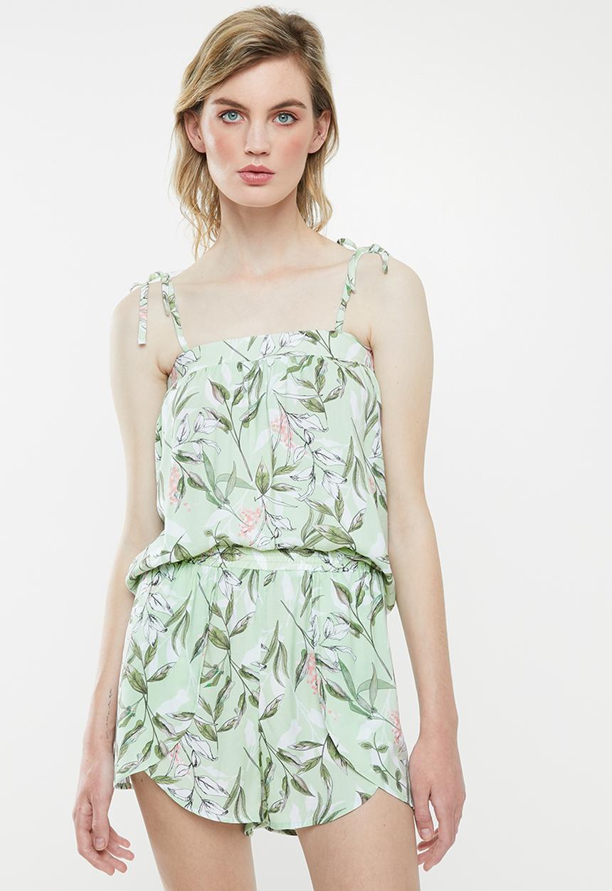 Superbalist - Sleep floral cami and shorts set - green