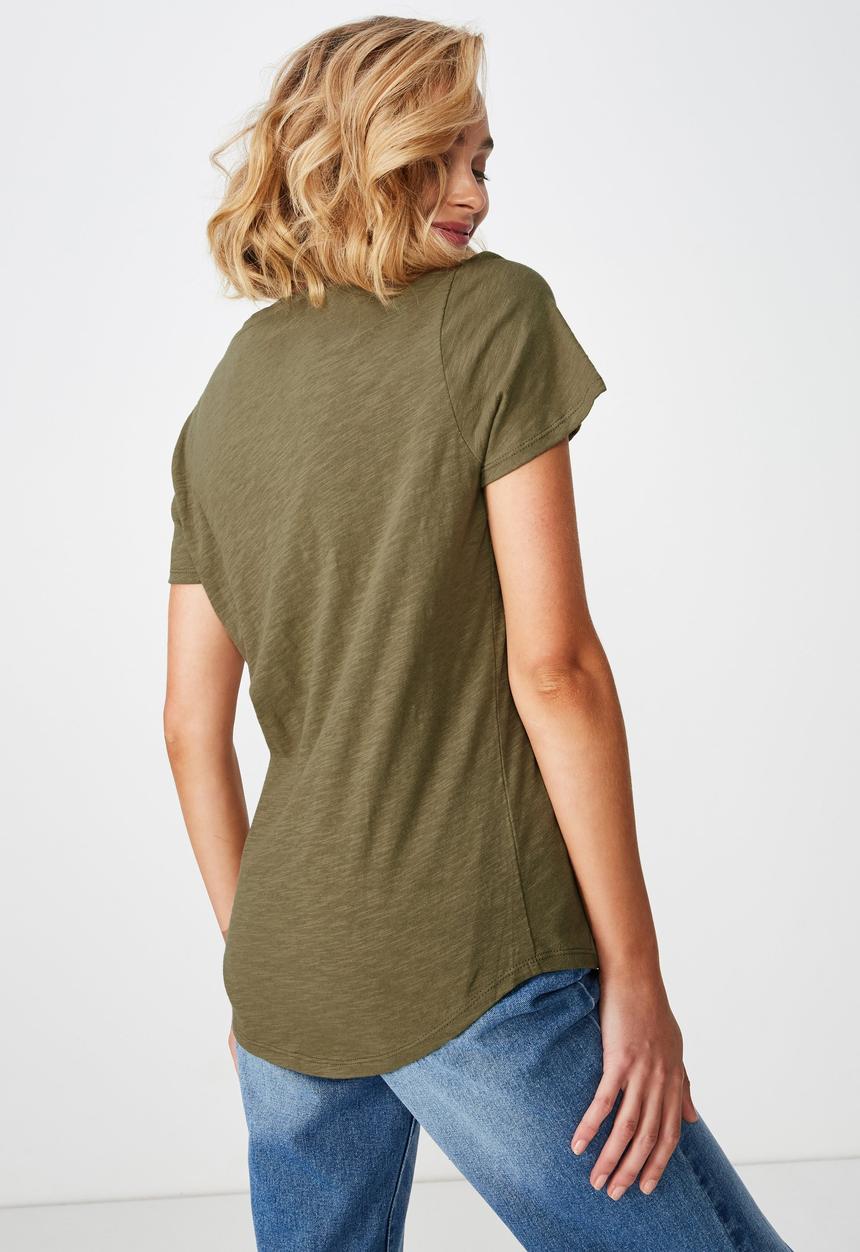 Cotton On - The deep v-neck T-shirt - khaki 