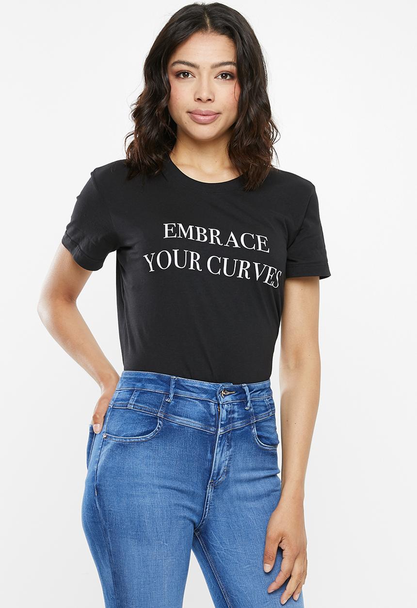 Cotton On - Classic slogan T-shirt embrace your curves - black