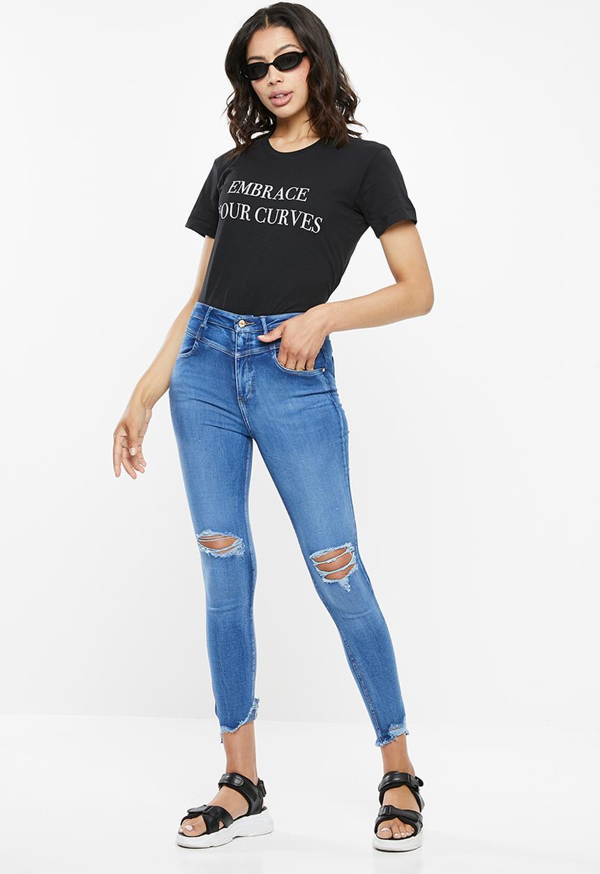 Cotton On - Classic slogan T-shirt embrace your curves - black