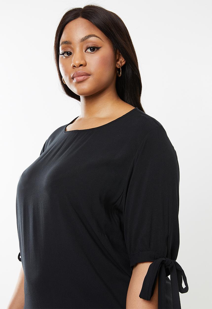 Superbalist - Sleeve detail shift dress - black