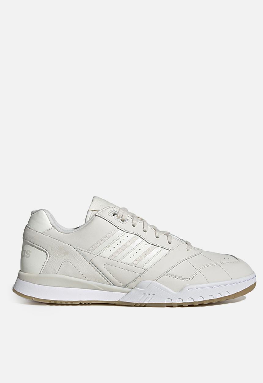 adidas Originals - A.R. Trainer - chalk white / ftwr white