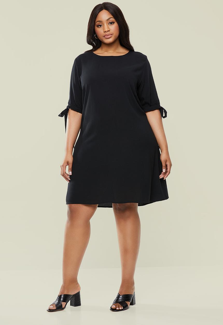 Superbalist - Sleeve detail shift dress - black