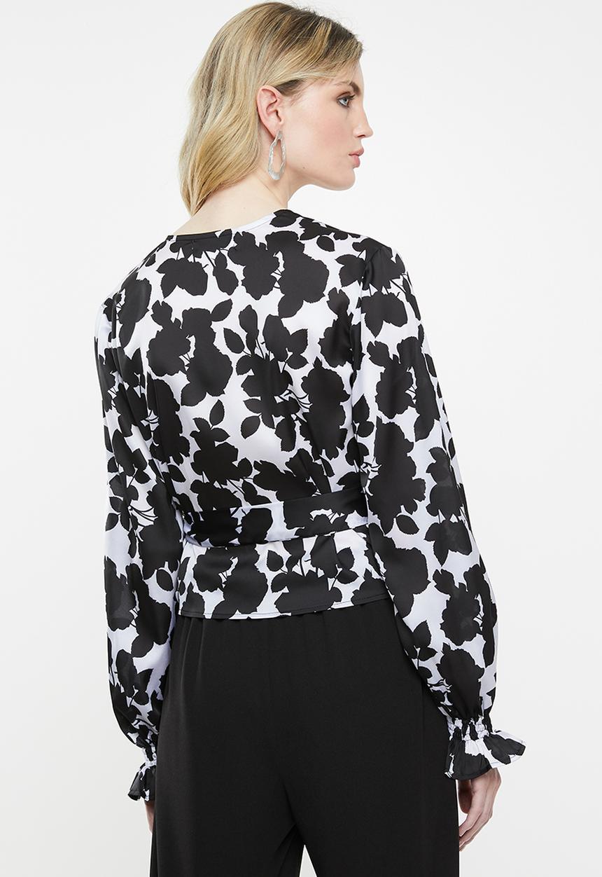 Superbalist - Printed wrap blouse - black & white 
