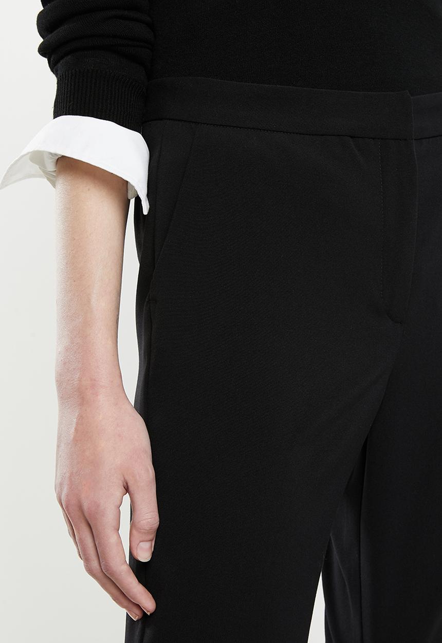 Superbalist - Ladies formal walk shorts - black