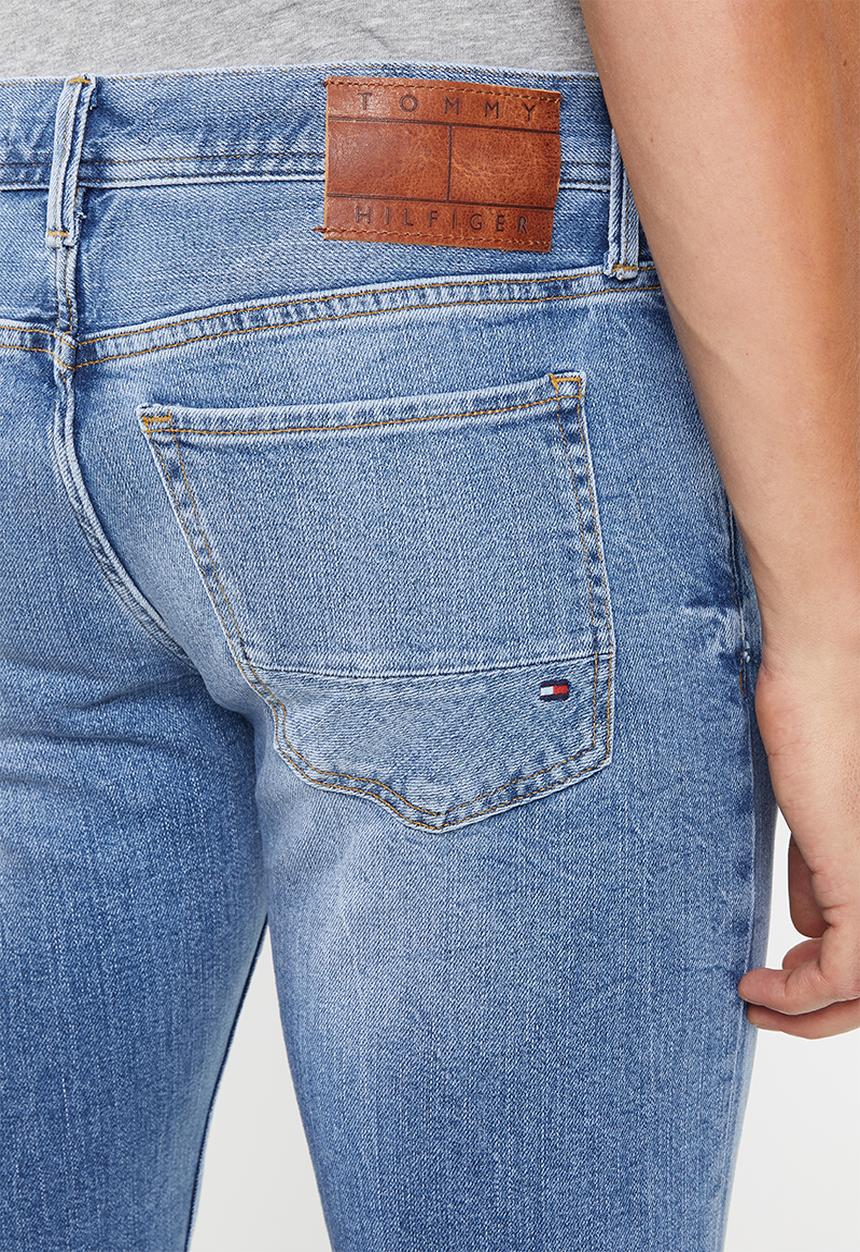 Tommy Hilfiger - Bleecker distressed slim fit jeans - blue