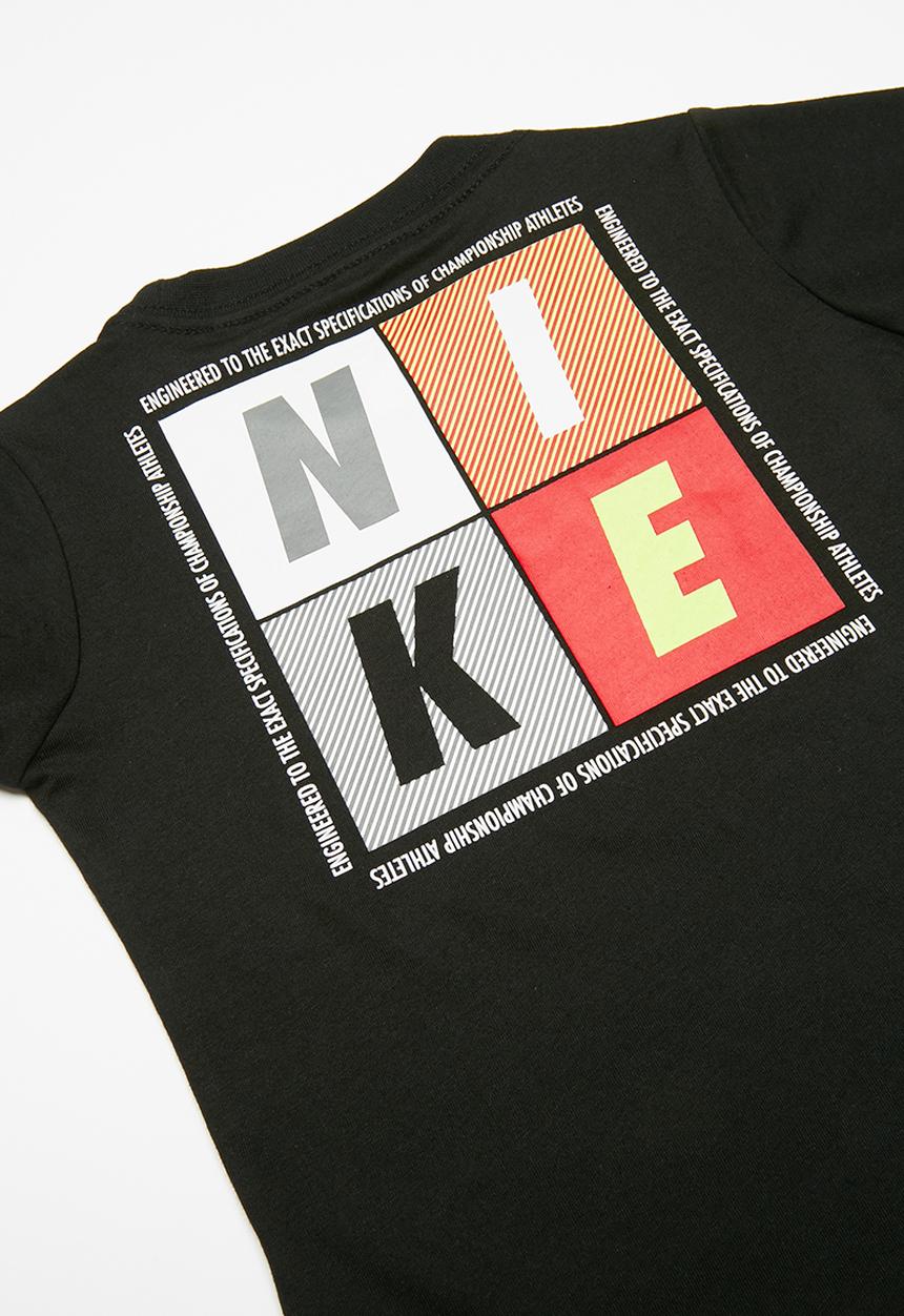 Nike - Nike boys block squares tee - black