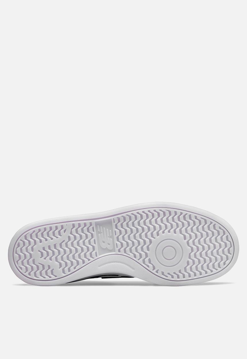 New Balance  - Classic Court - black & white