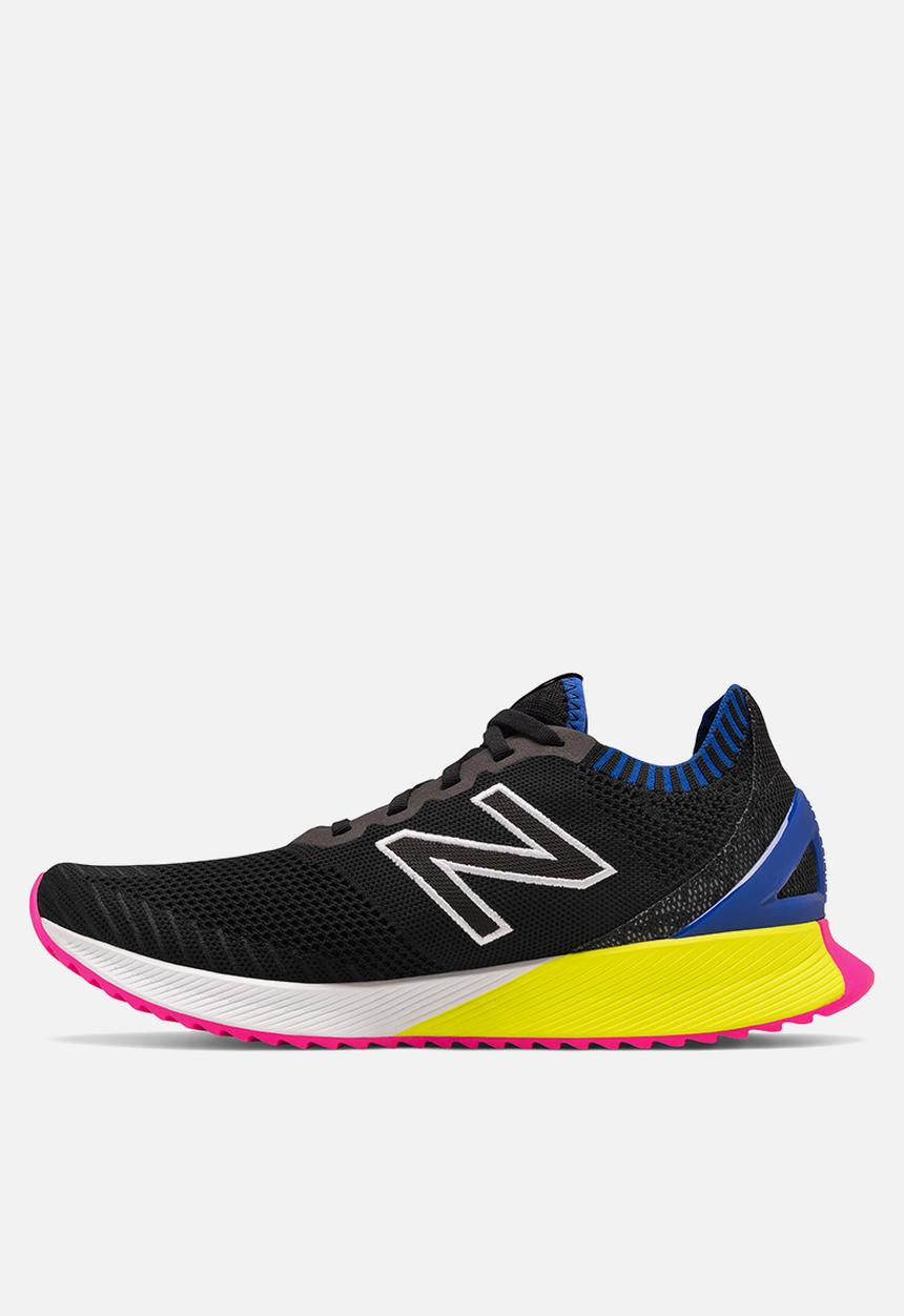New Balance  - Fuel Cell Echo - black