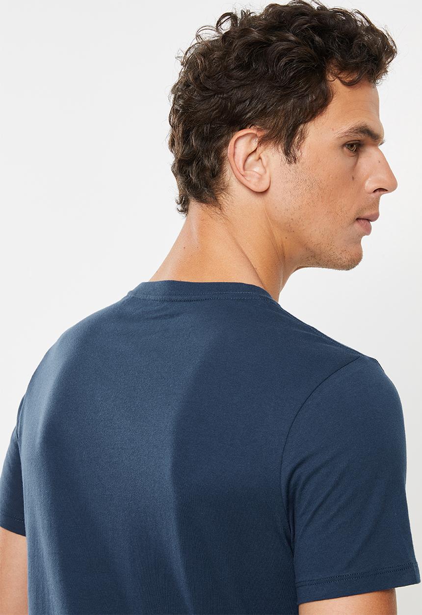 GUESS - Iconic triangle tee - navy