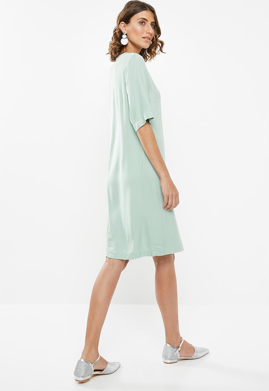 edit - Wide sleeve shift dress - green