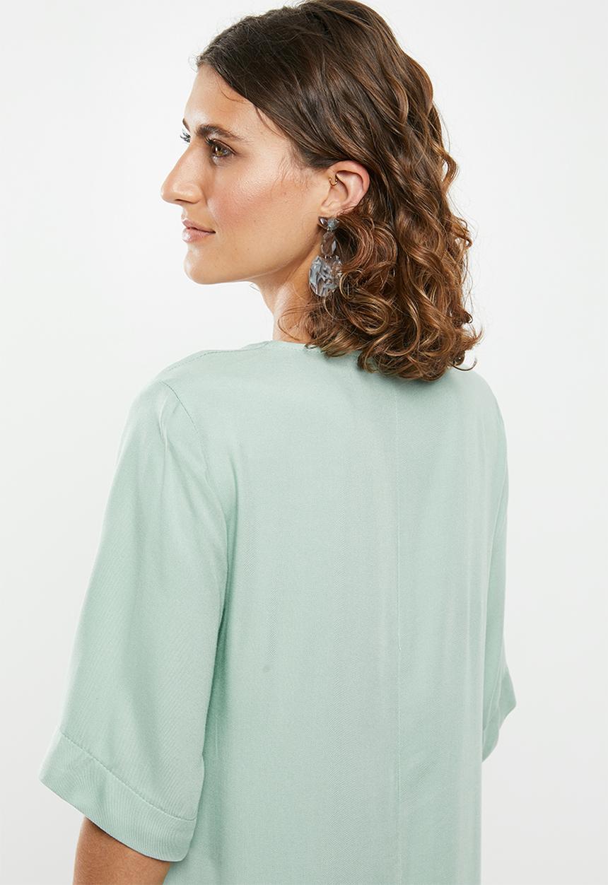 edit - Wide sleeve shift dress - green