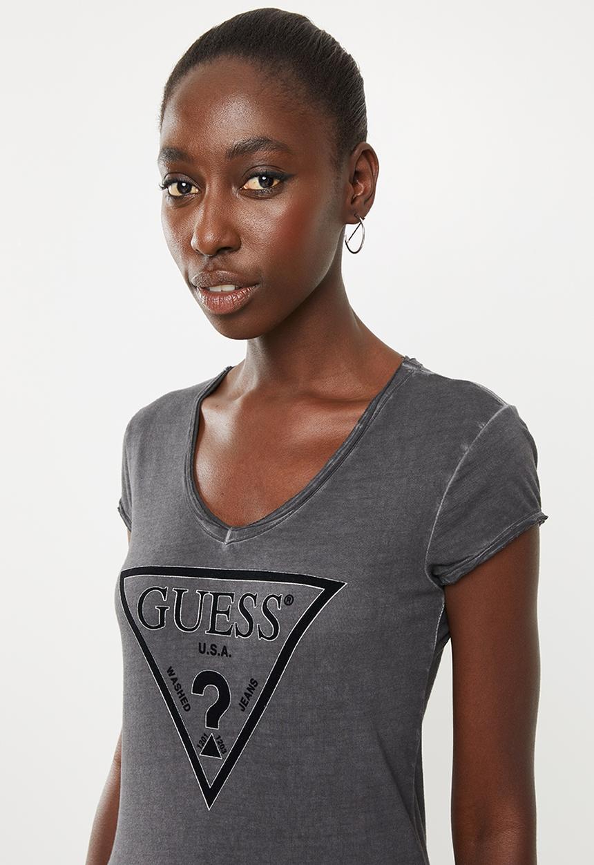 GUESS - Short sleeve oil wash triangle tee - charcoal