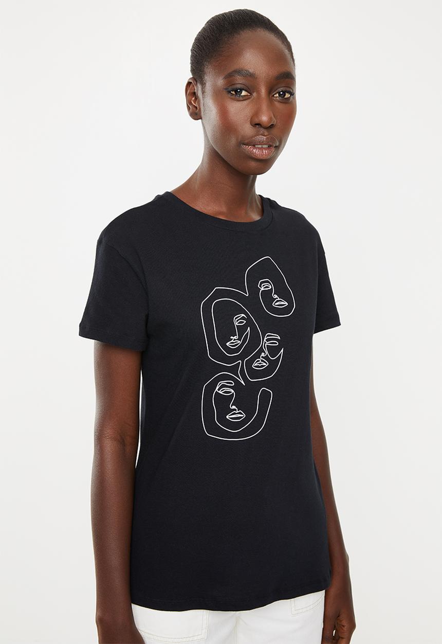 Superbalist - Printed face formation tee - black