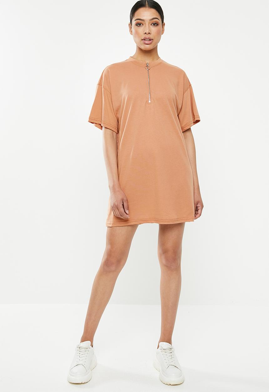Missguided - Oversized zip T-shirt dress - tan