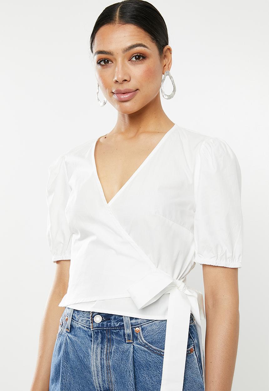 Missguided - Poplin wrap front puff sleeve crop blouse - white