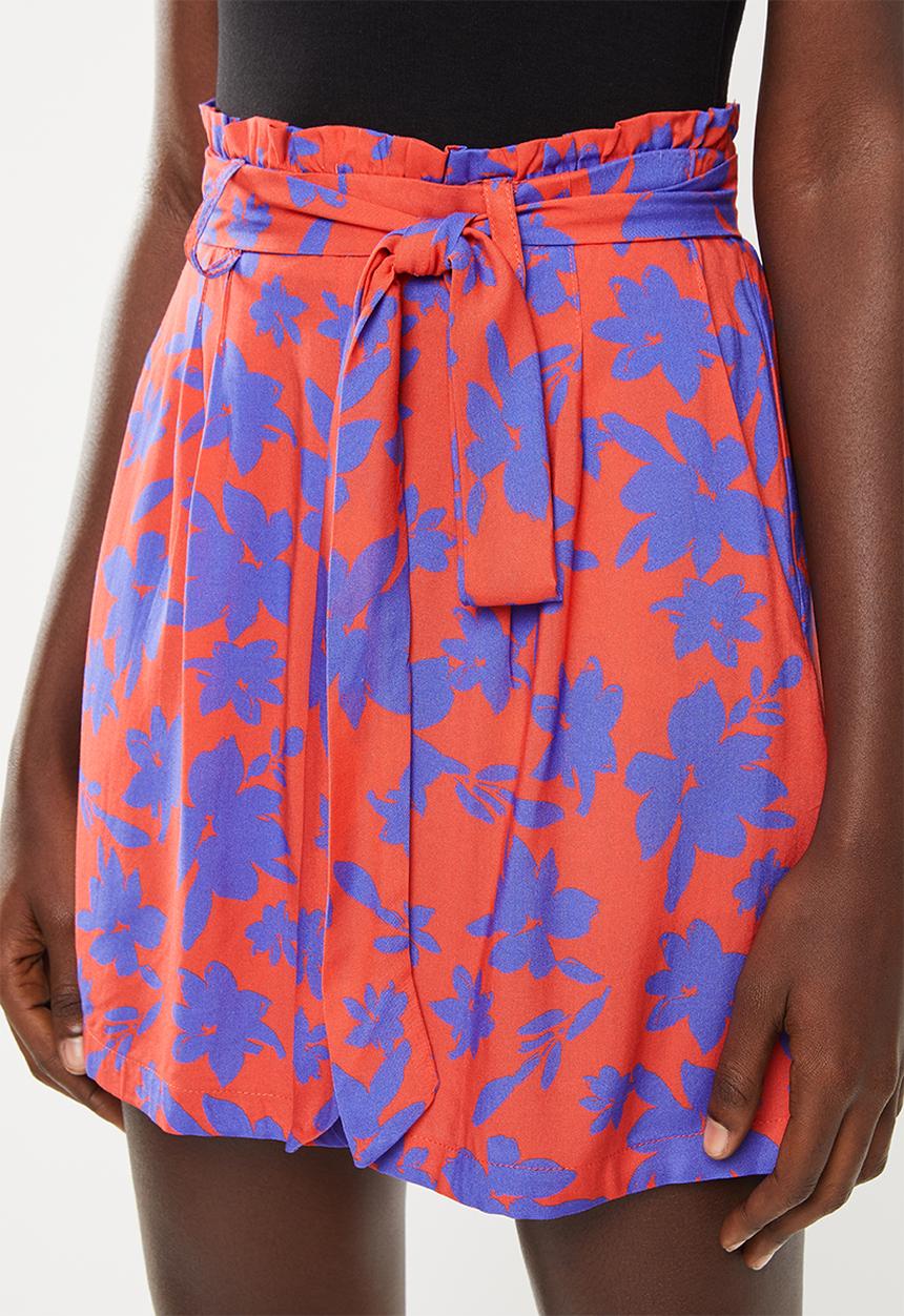 Superbalist - Printed soft paperbag shorts - red & blue