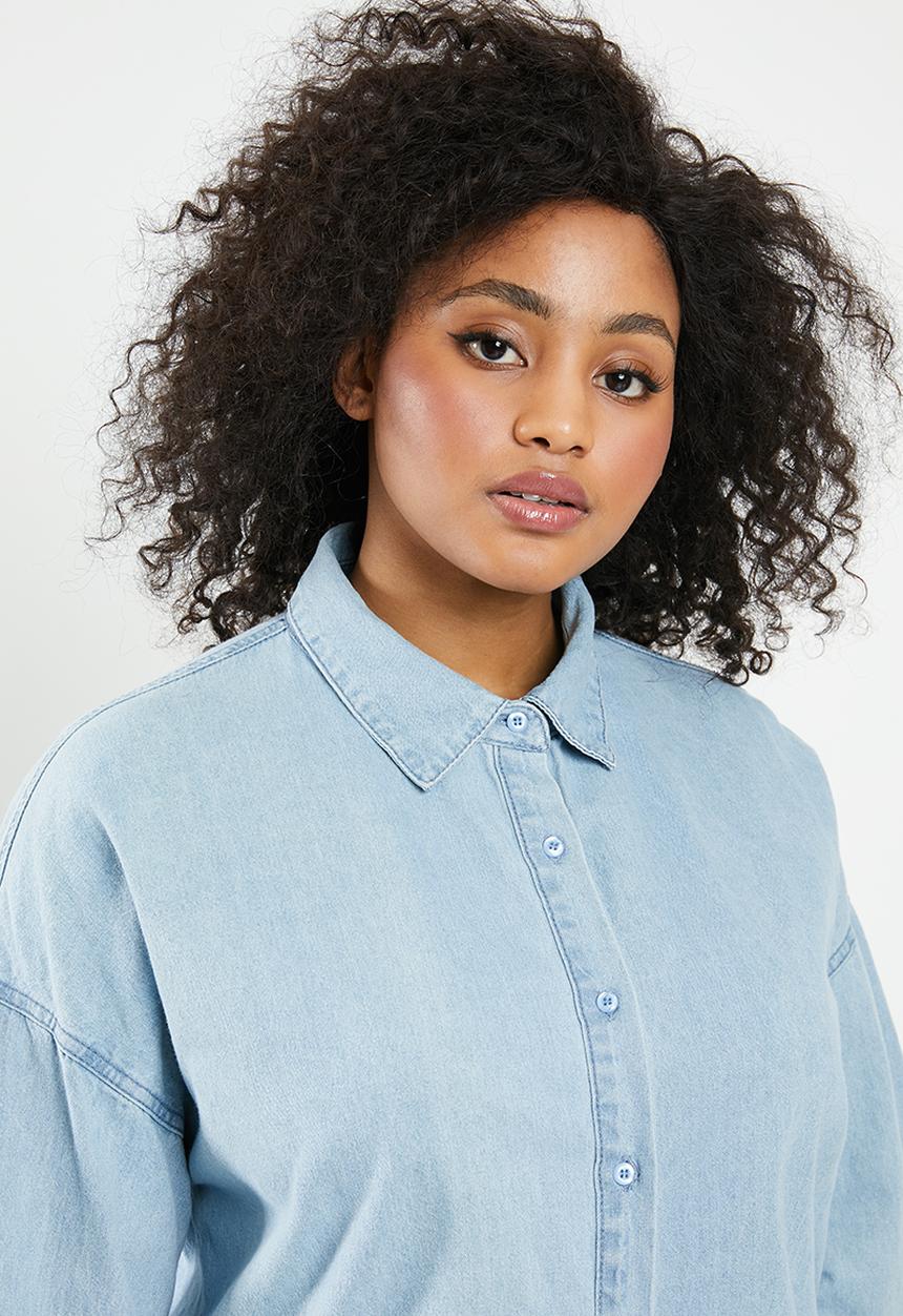 Missguided - Curve oversized fray hem denim dress - blue