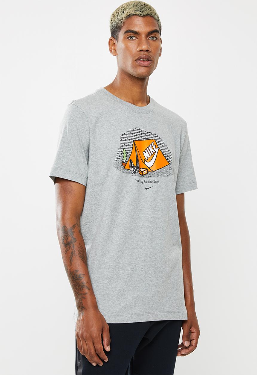 Nike - Cltr 7 short sleeve tee - grey