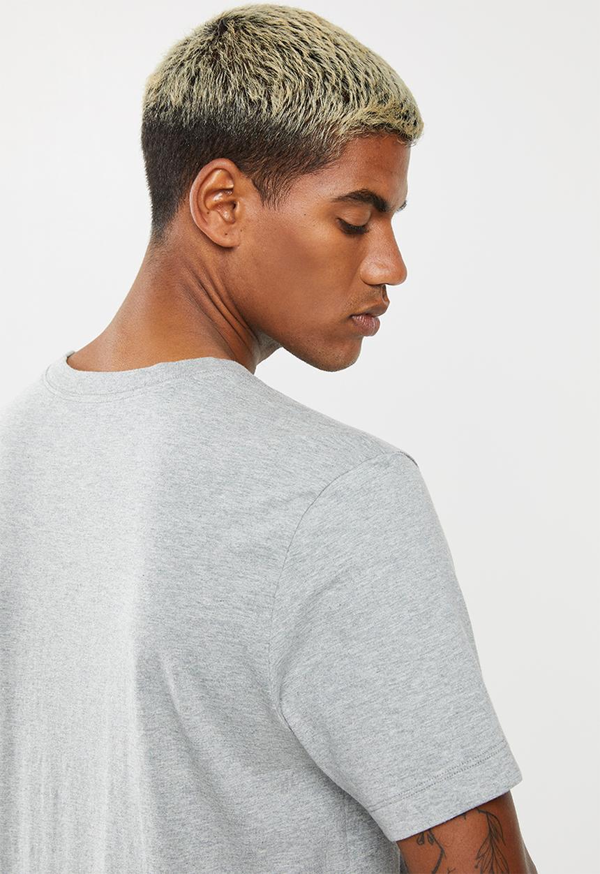 Nike - Cltr 7 short sleeve tee - grey