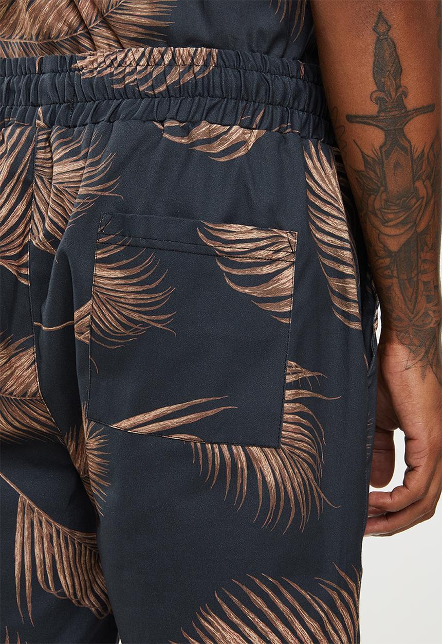 Superbalist - Palm printed elastic volume shorts - black & brown
