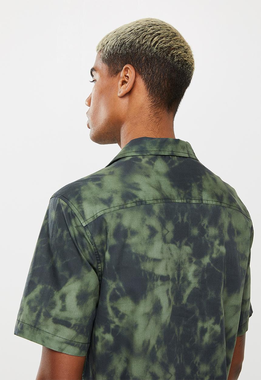 Superbalist - Tie-dye printed revere collar shirt - green