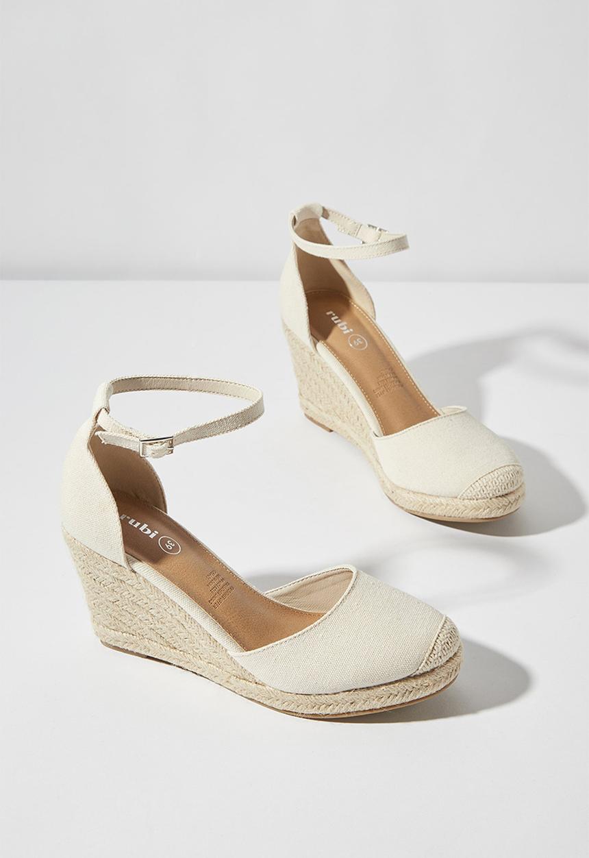 Cotton On - Florence closed toe wedge - neutral