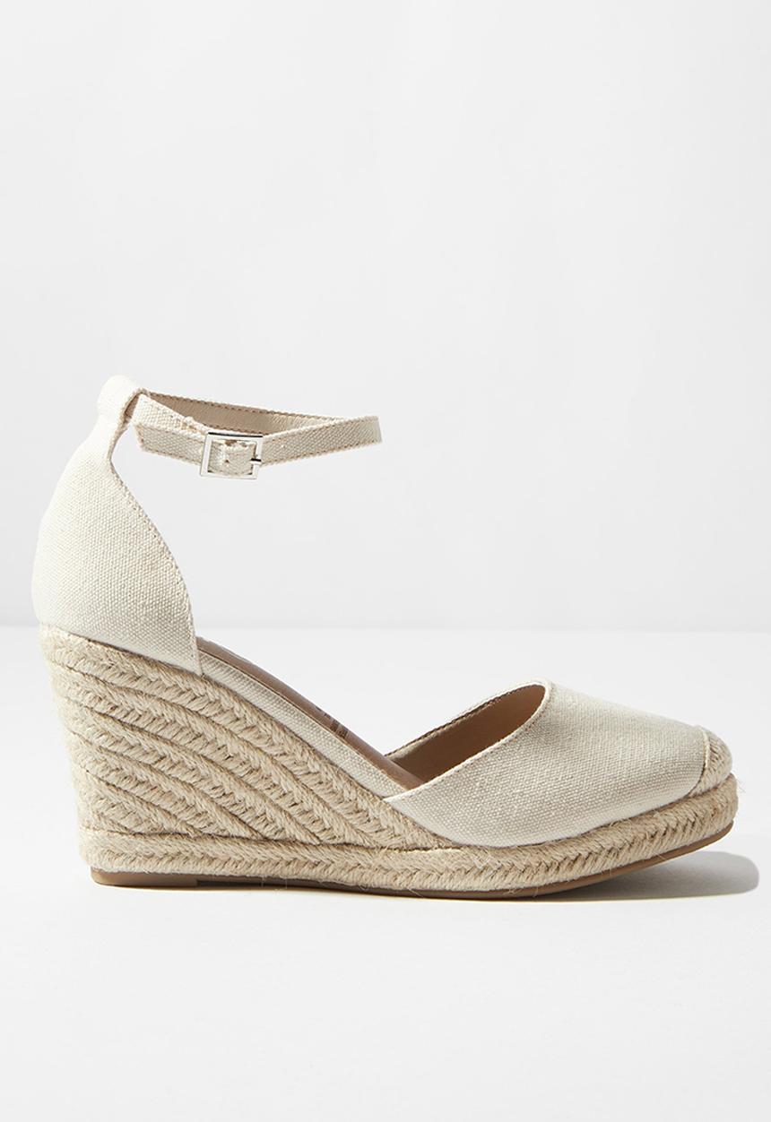 Cotton On - Florence closed toe wedge - neutral