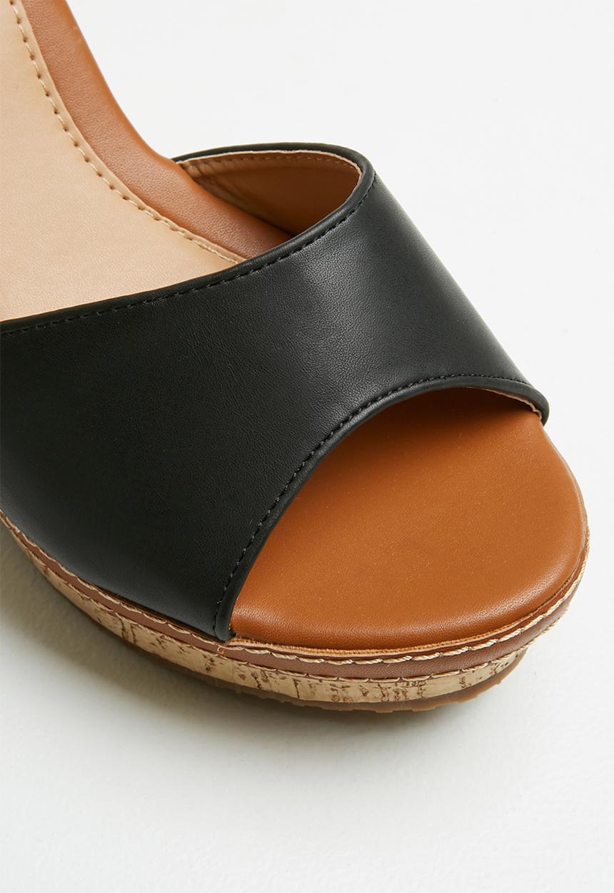 Madison® - Marlee ankle strap wedge - black