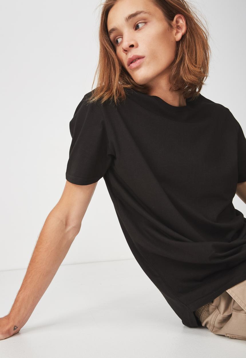 Factorie - Curved hem tee - black