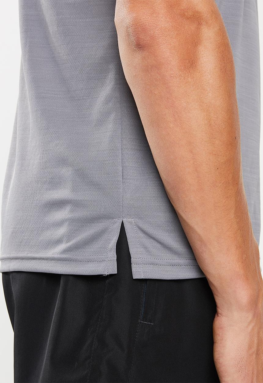 Nike - Superset short sleeve top - grey
