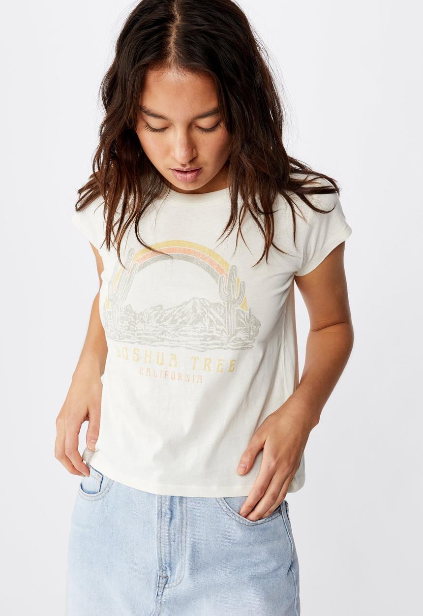 Cotton On - Essential art T-shirt - cream