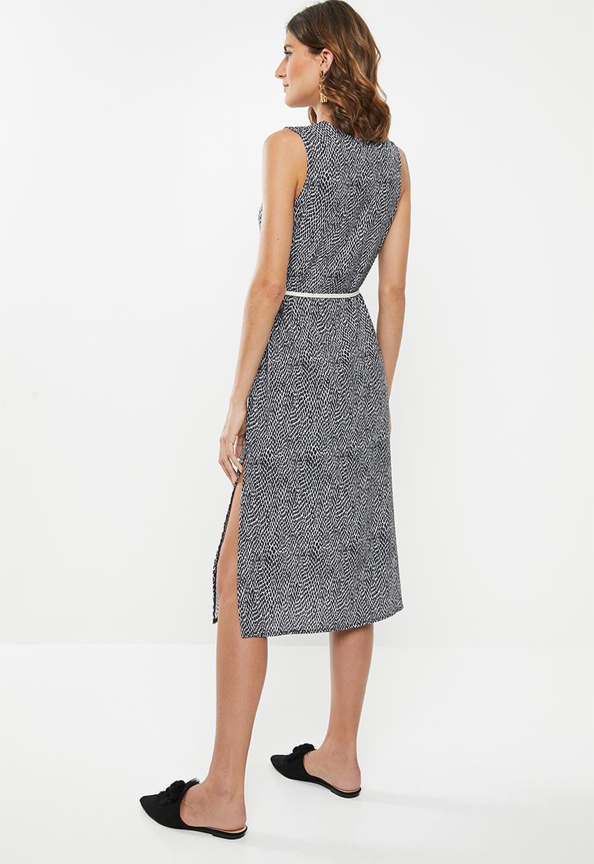 edit - Sleeveless slip dress with belt - black & white