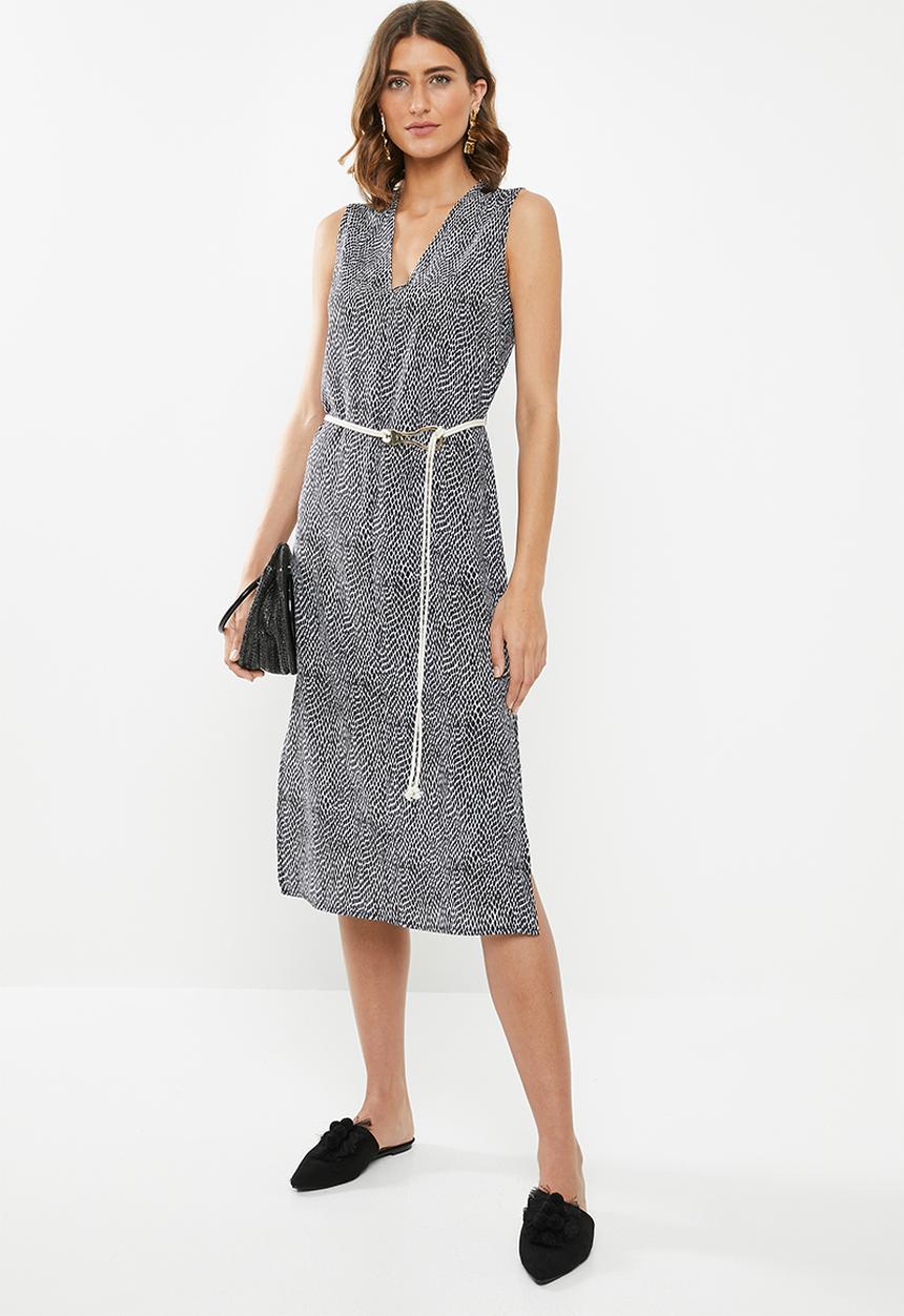 edit - Sleeveless slip dress with belt - black & white