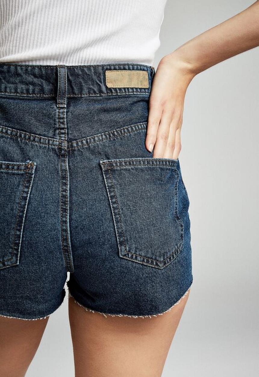 Cotton On - High rise goldie denim short  - blue