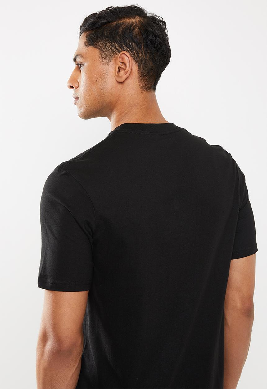 Cotton On - It - lover Tbar collab movie tee - black