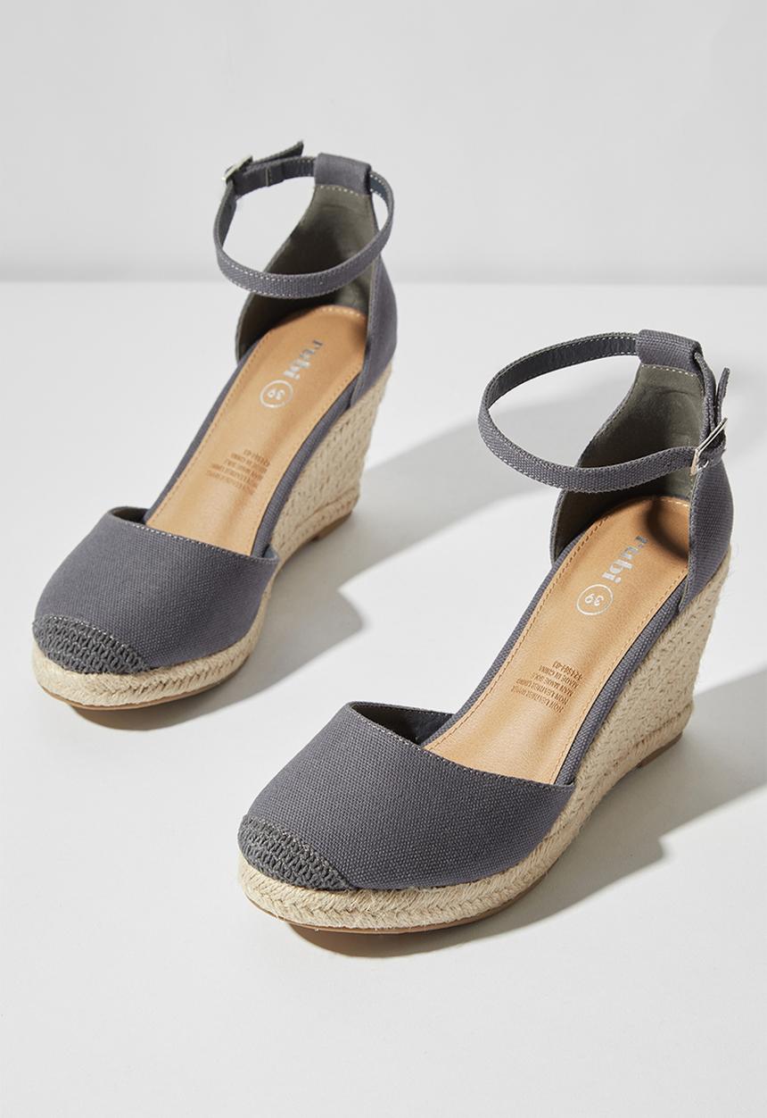 Cotton On - Florence closed toe wedge - charcoal