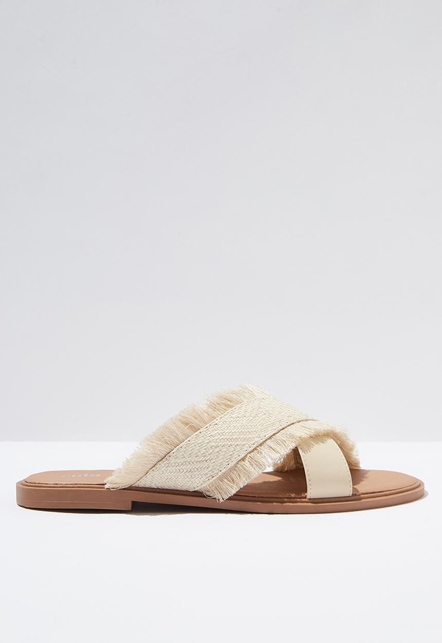 Cotton On - Lola cross over fringe sandal - neutral