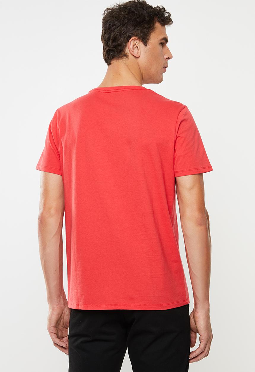 GUESS - Triangle short sleeve tee - red