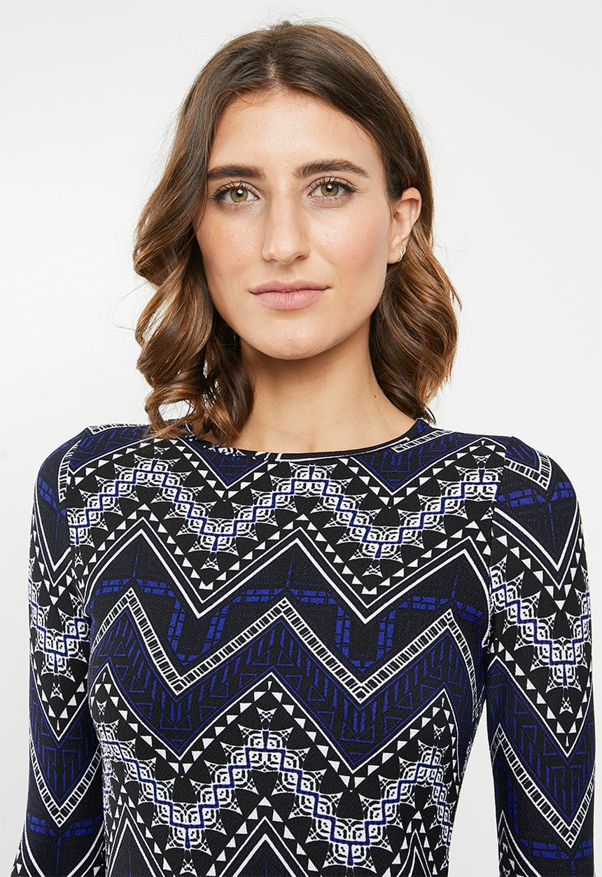 edit - Semi fitted knit dress - multi