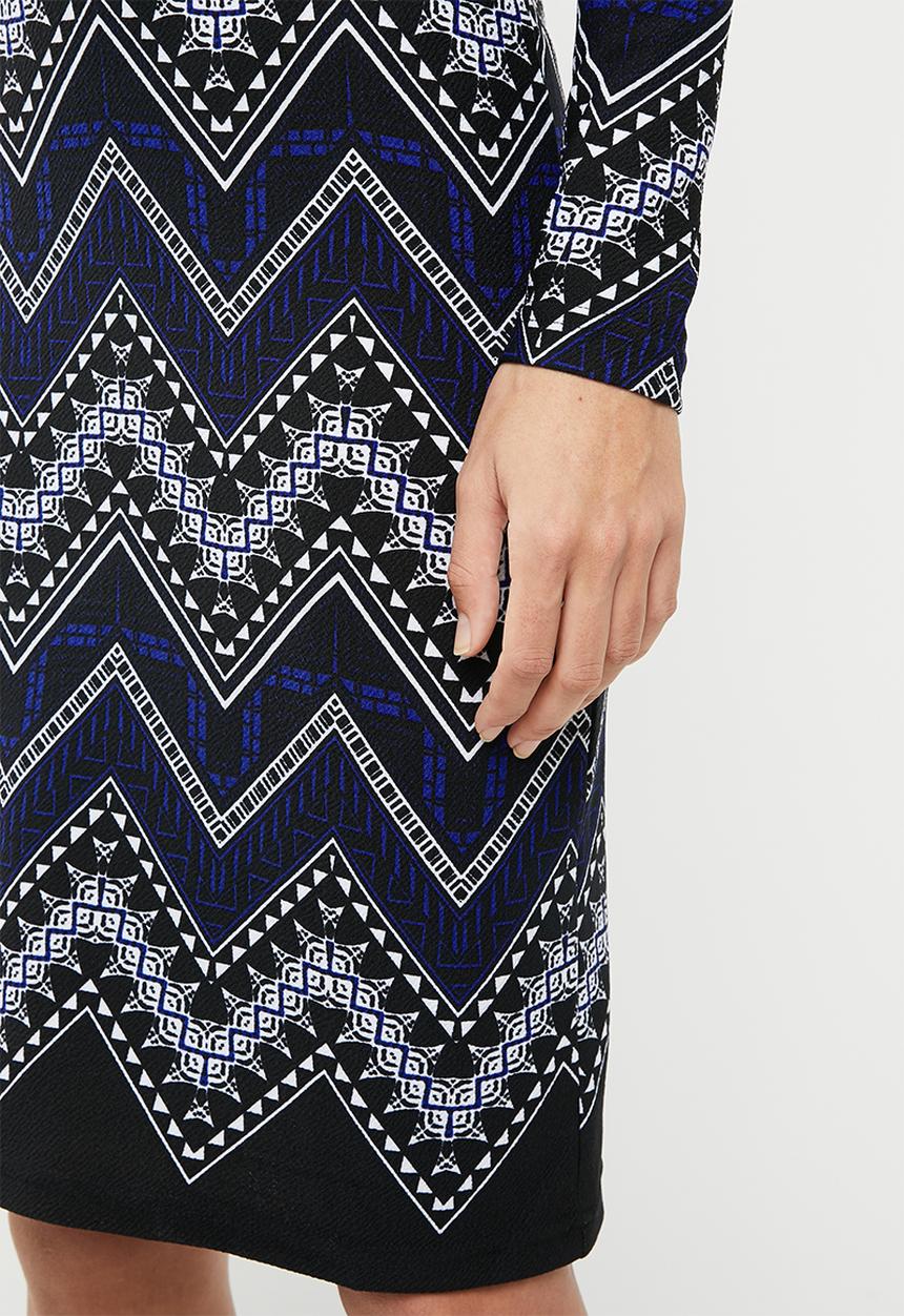 edit - Semi fitted knit dress - multi