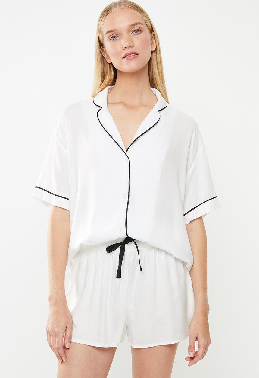 Superbalist - Sleep shirt & shorts set - white & black