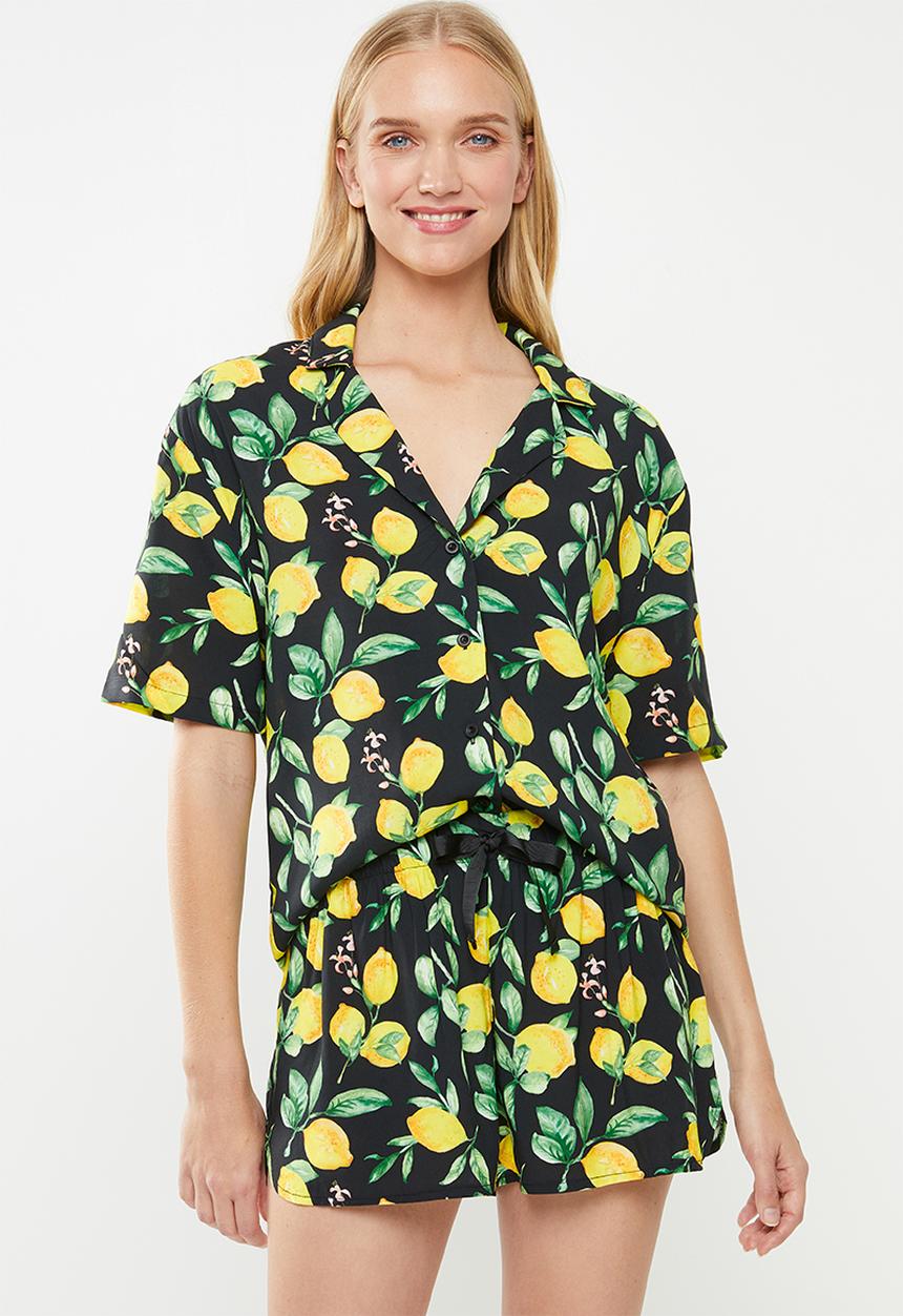 Superbalist - Sleep shirt & shorts - black 
