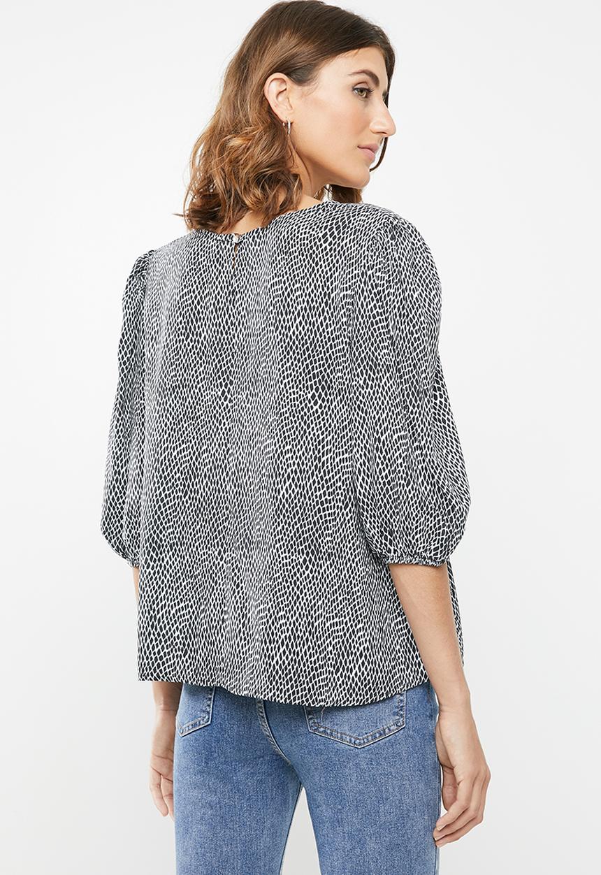 edit - Boxy blouse round neck - black & white