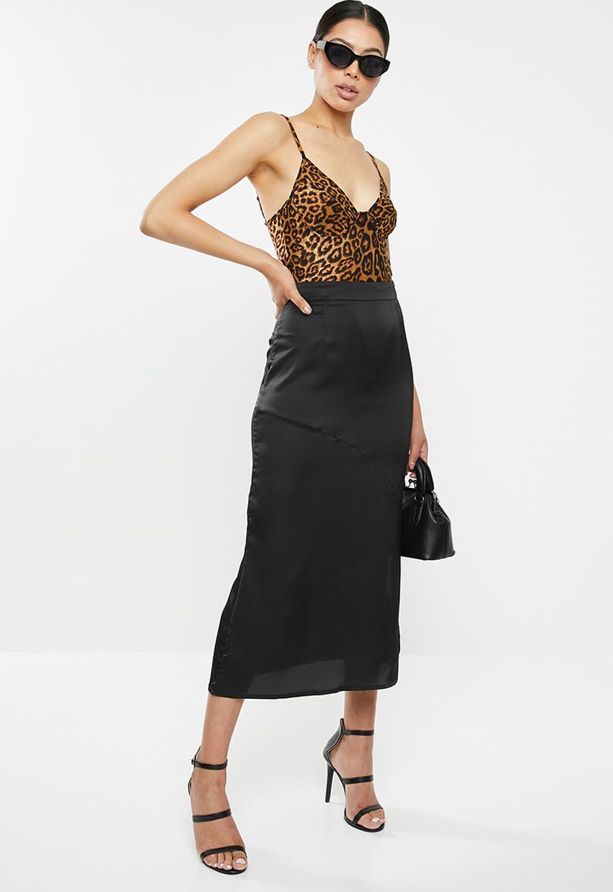 Missguided - Satin bias cut midi skirt - black