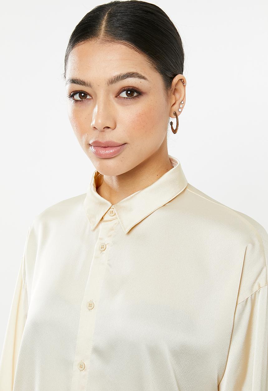 Missguided - Oversized satin shirt - neutral