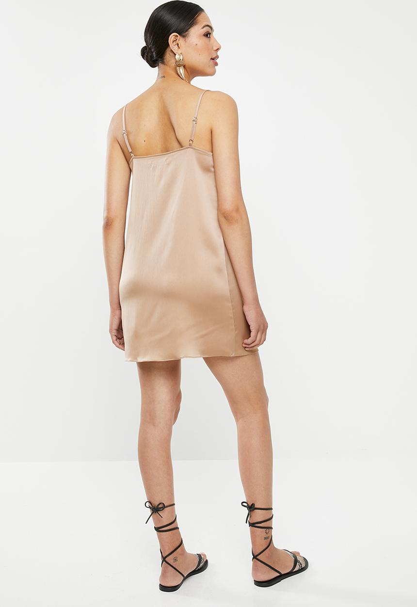 Missguided - Satin cowl cami dress - neutral