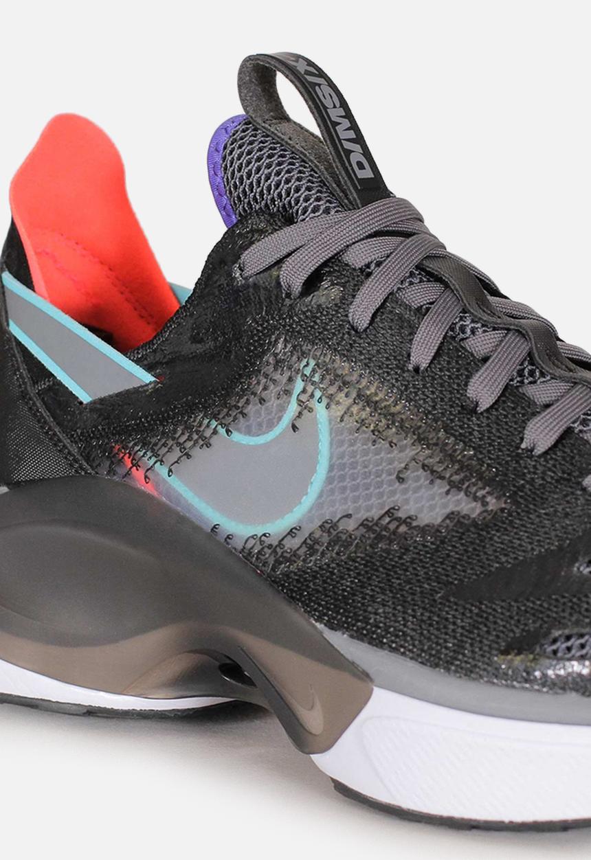 Nike - Dimsix Signal Flyknit